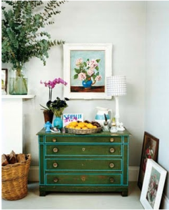 Emerald is the 2013 color of the year. Here we share a dresser painted the green shade. From room-polish.blogspot.com